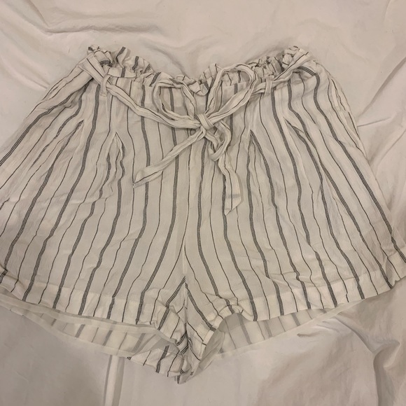 American Eagle Outfitters Pants - Striped drawstring shorts
